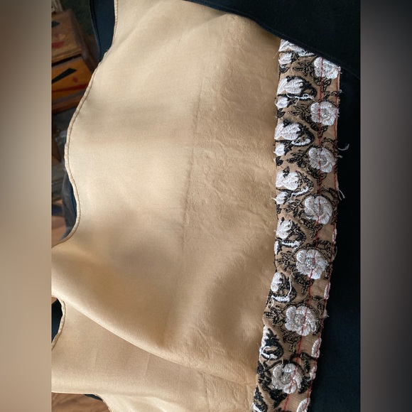 Tocca Silk and Brocade Sleeveless Dress - Picture 6 of 9